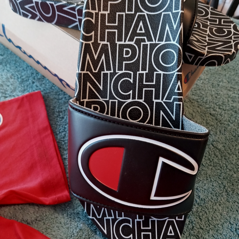Champion slides size 6 Boys